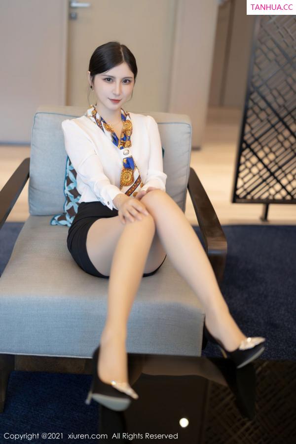 小蛮妖  小蛮妖深圳旅拍 优雅华丽的制服第20张图片